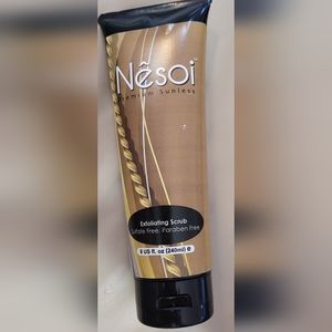 New Nesoi Premium SunlessExfoliating scrub. Sulfate free, Paraben free. 8 fl.oz